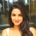 Sonal Chauhan Height, Weight, Age, Biography, Affairs & More