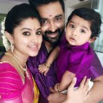 prasanna-with-his-wife-sneha-and-son-vihaan