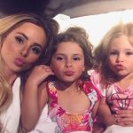 Amanda Stanton with daughters Charlie (R), Kinsley (C)