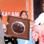 Ramesh Oza Receiving Honour from Dr. A . P . J . Abdul Kalam The Former President of India