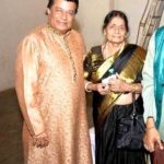 Anup Jalota with his mother