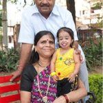 Jyoti Amge With Her Father Kishanji Amge
