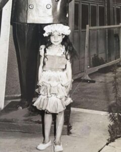 Childhood picture of Hande Erçel