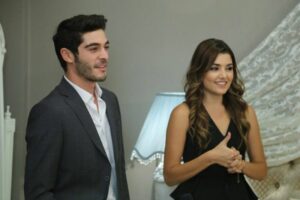 Hande Erçel in a still from the television show Aşk Laftan Anlamaz