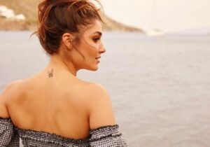 Hande Erçel's tattoo